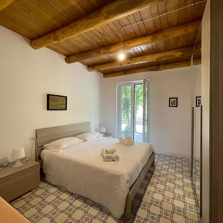 Casale Dionisia, Santa Maria Di Apartment *